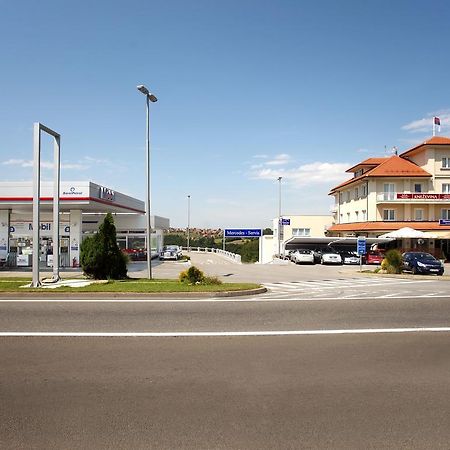 Hotel Knezevina Vranic  Ngoại thất bức ảnh