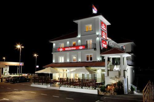 Hotel Knezevina Vranic  Ngoại thất bức ảnh