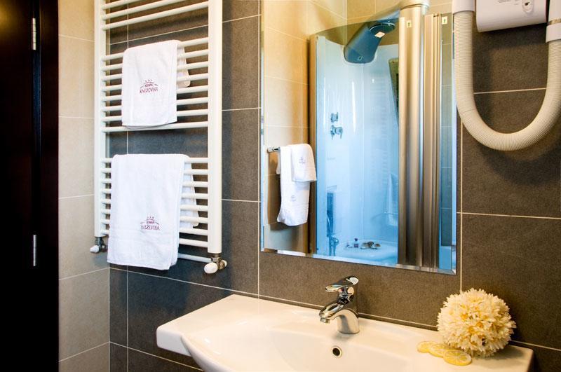 Hotel Knezevina Vranic  Ngoại thất bức ảnh